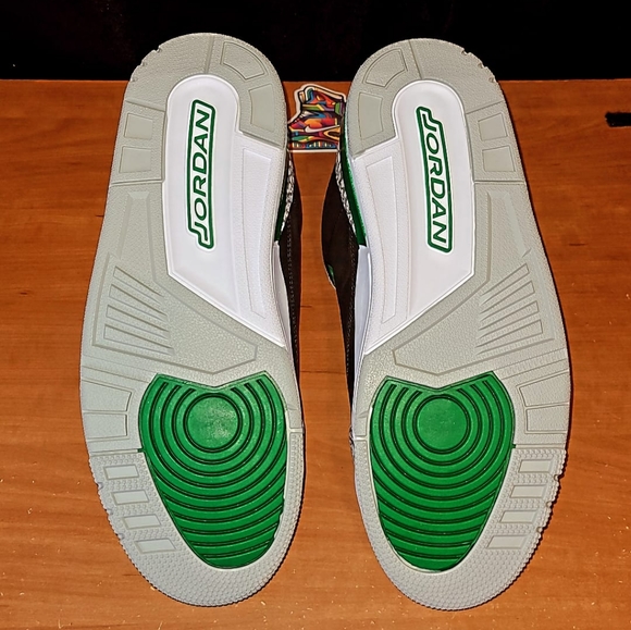 Air Jordan 3 Retro Pine Green - Picture 6 of 6